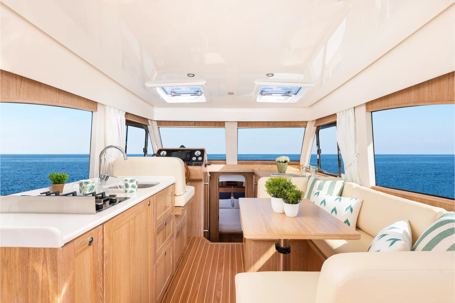 SASGAYACHTS_MENORQUIN_35HT_interior_9