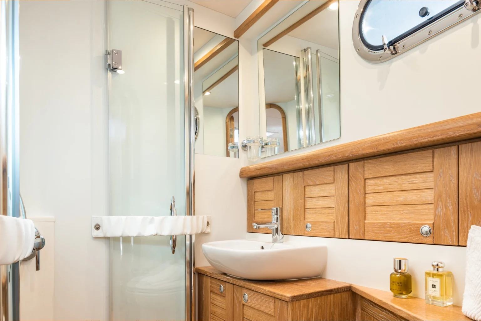 SASGAYACHTS_MENORQUIN_42HT_interior_10