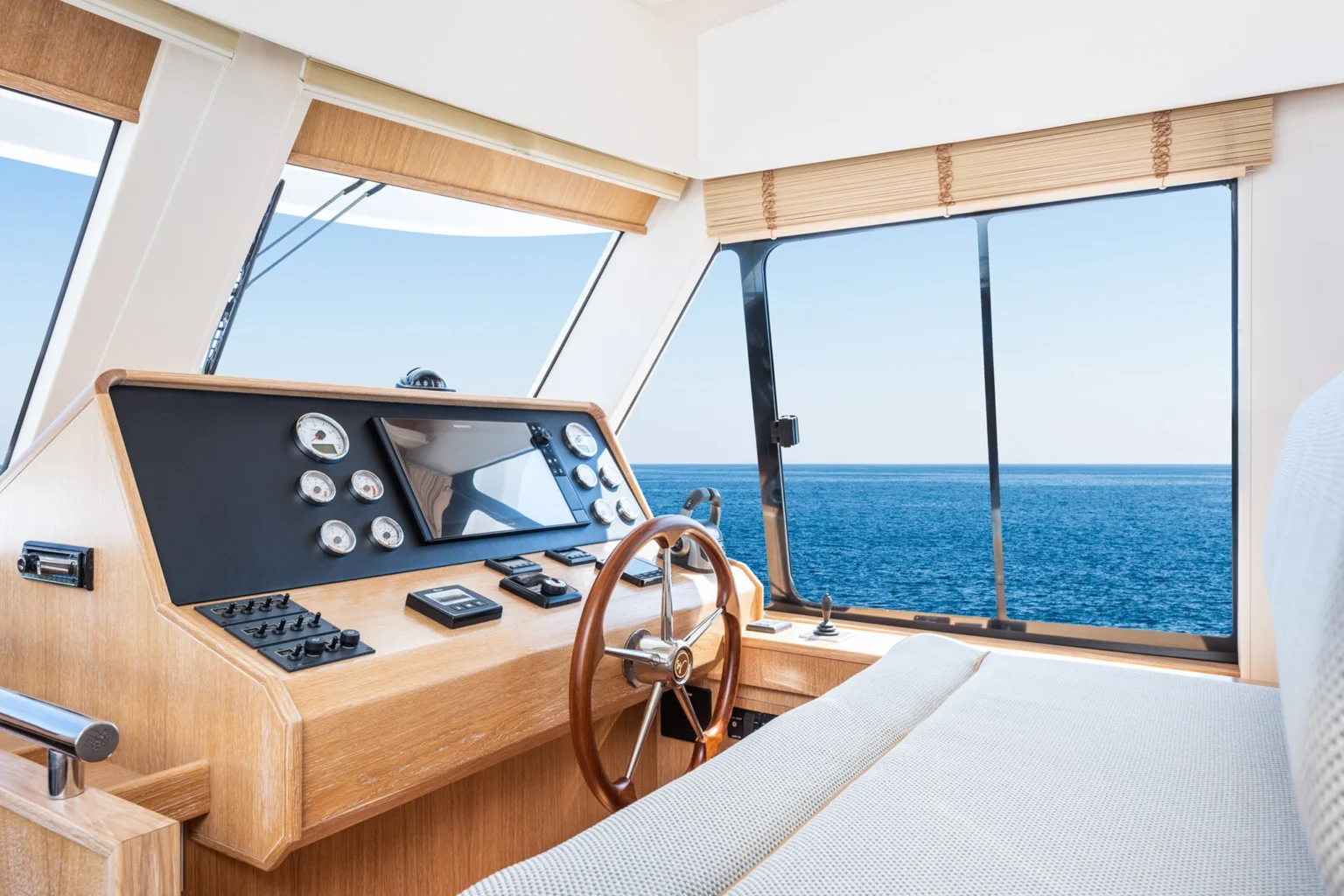 SASGAYACHTS_MENORQUIN_55FB_interior_3