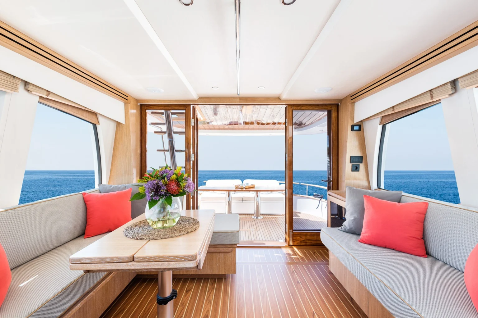 SASGAYACHTS_MENORQUIN_55FB_interior_4