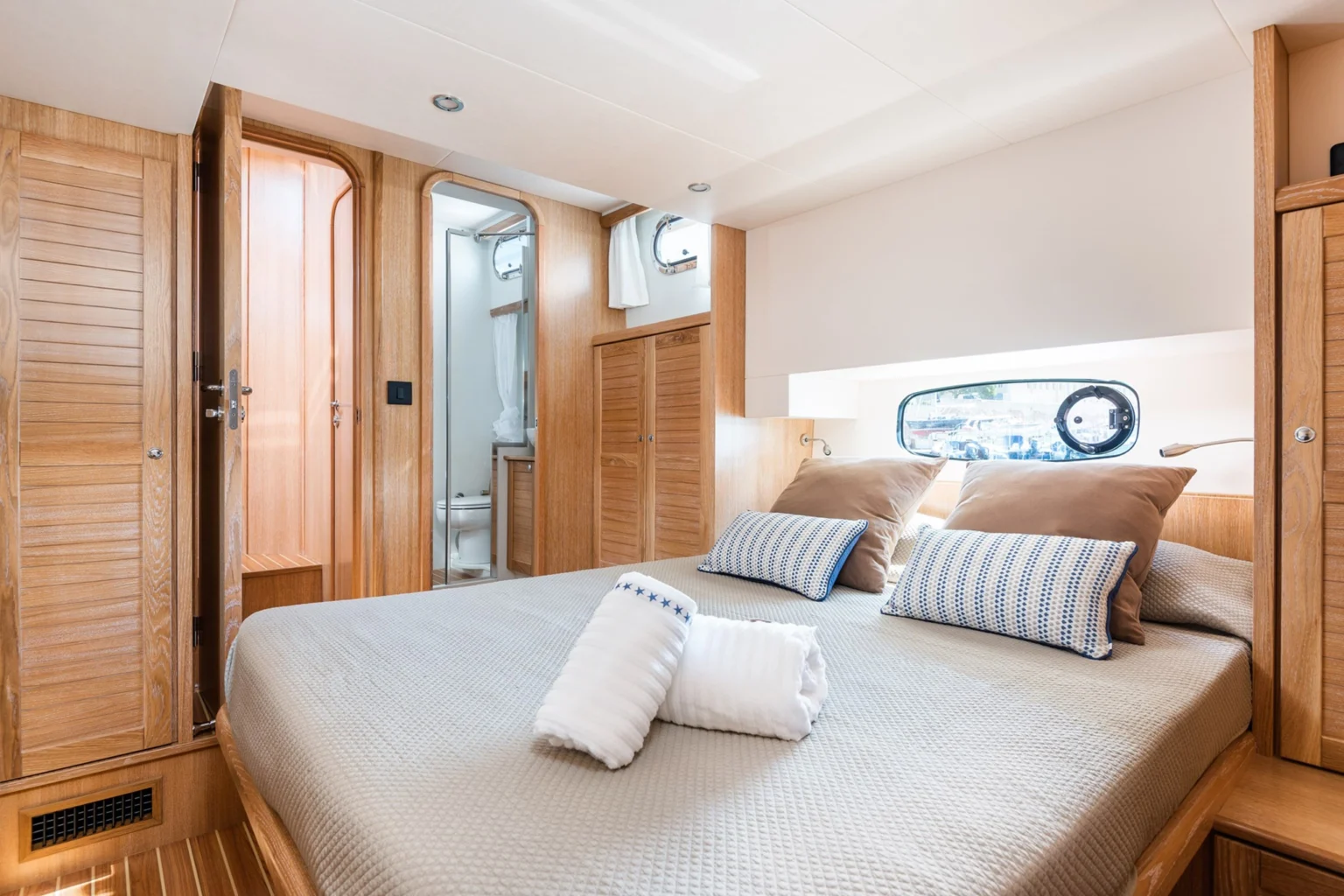 SASGAYACHTS_MENORQUIN_55FB_interior_6