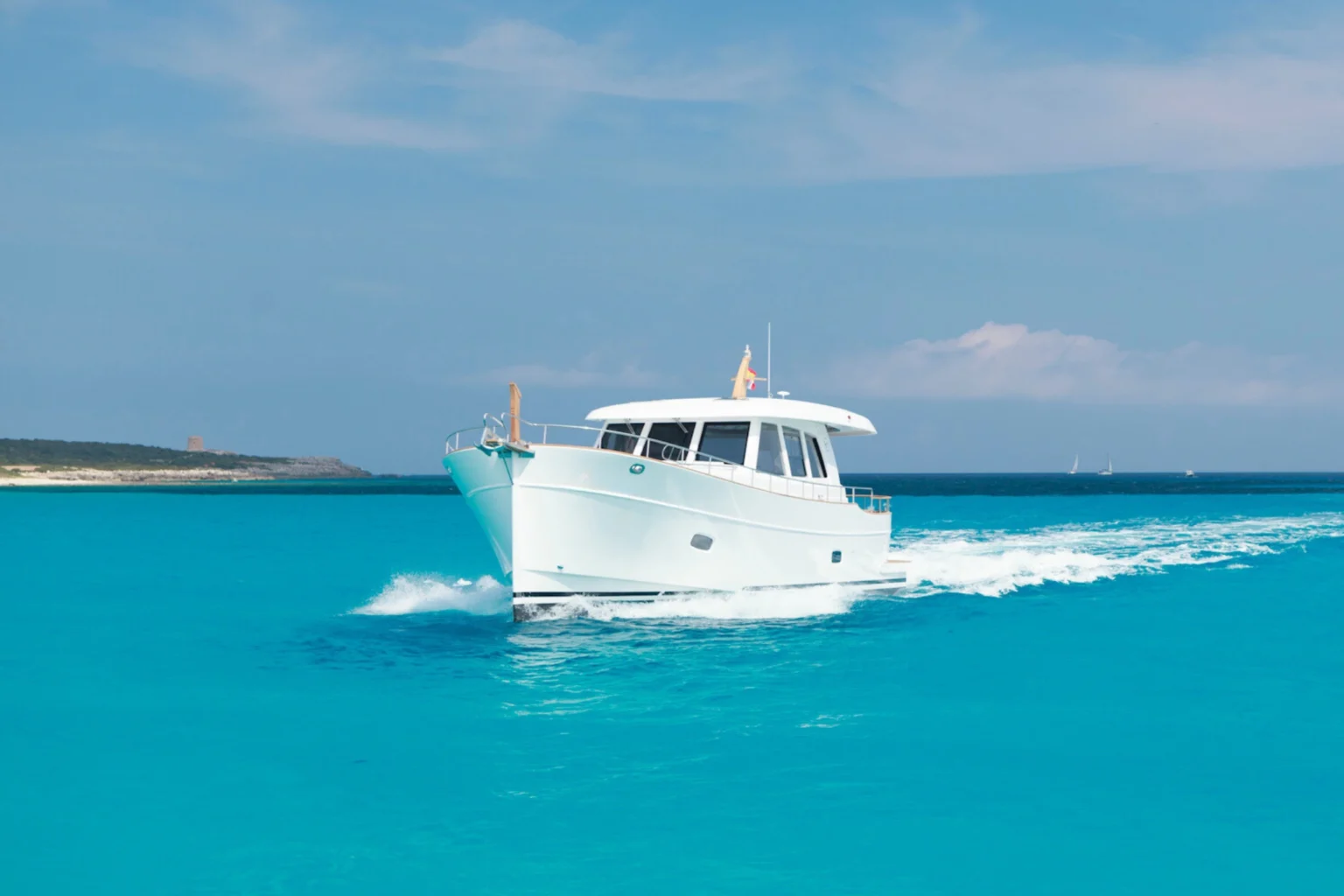 SASGAYACHTS_MENORQUIN_55HT_exterior_2