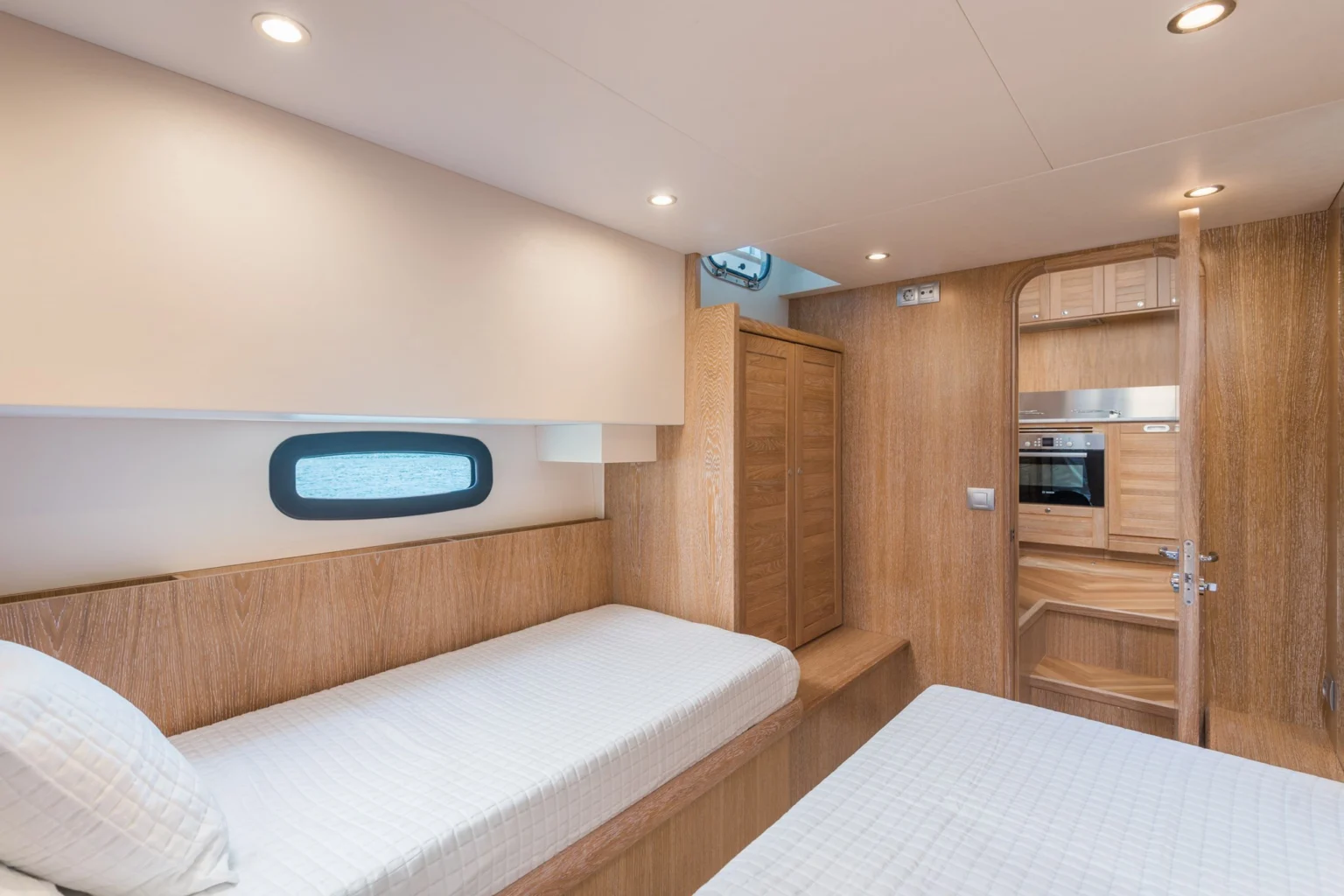 SASGAYACHTS_MENORQUIN_55HT_interior_10