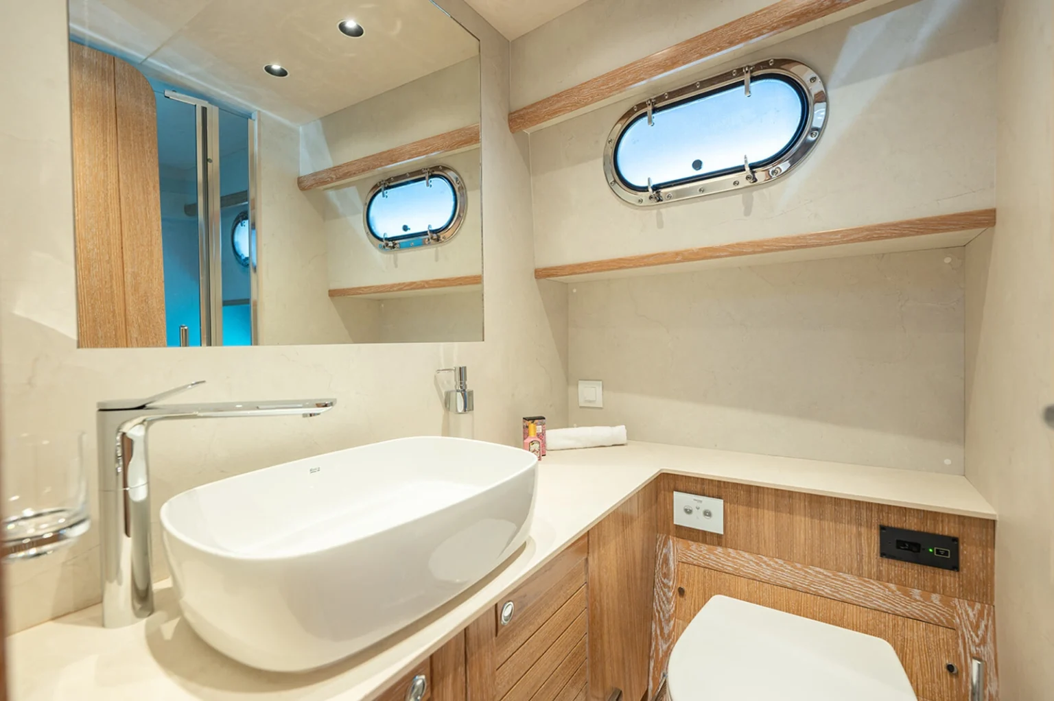 SASGAYACHTS_MENORQUIN_68FB_interior_2
