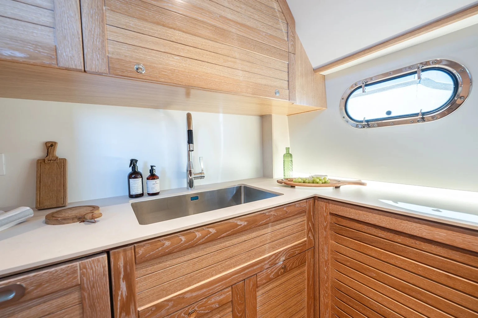 SASGAYACHTS_MENORQUIN_68FB_interior_4