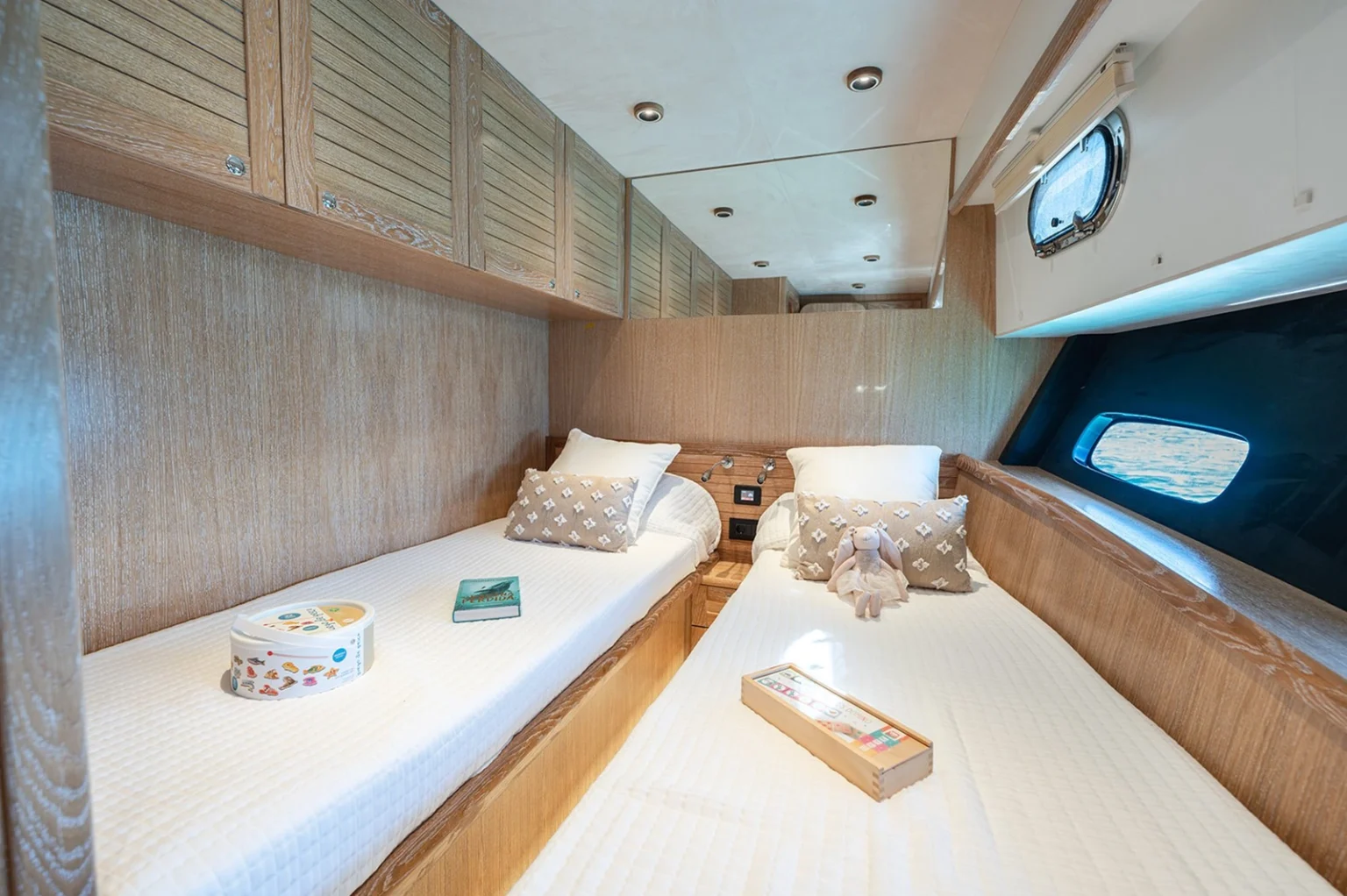 SASGAYACHTS_MENORQUIN_68FB_interior_5
