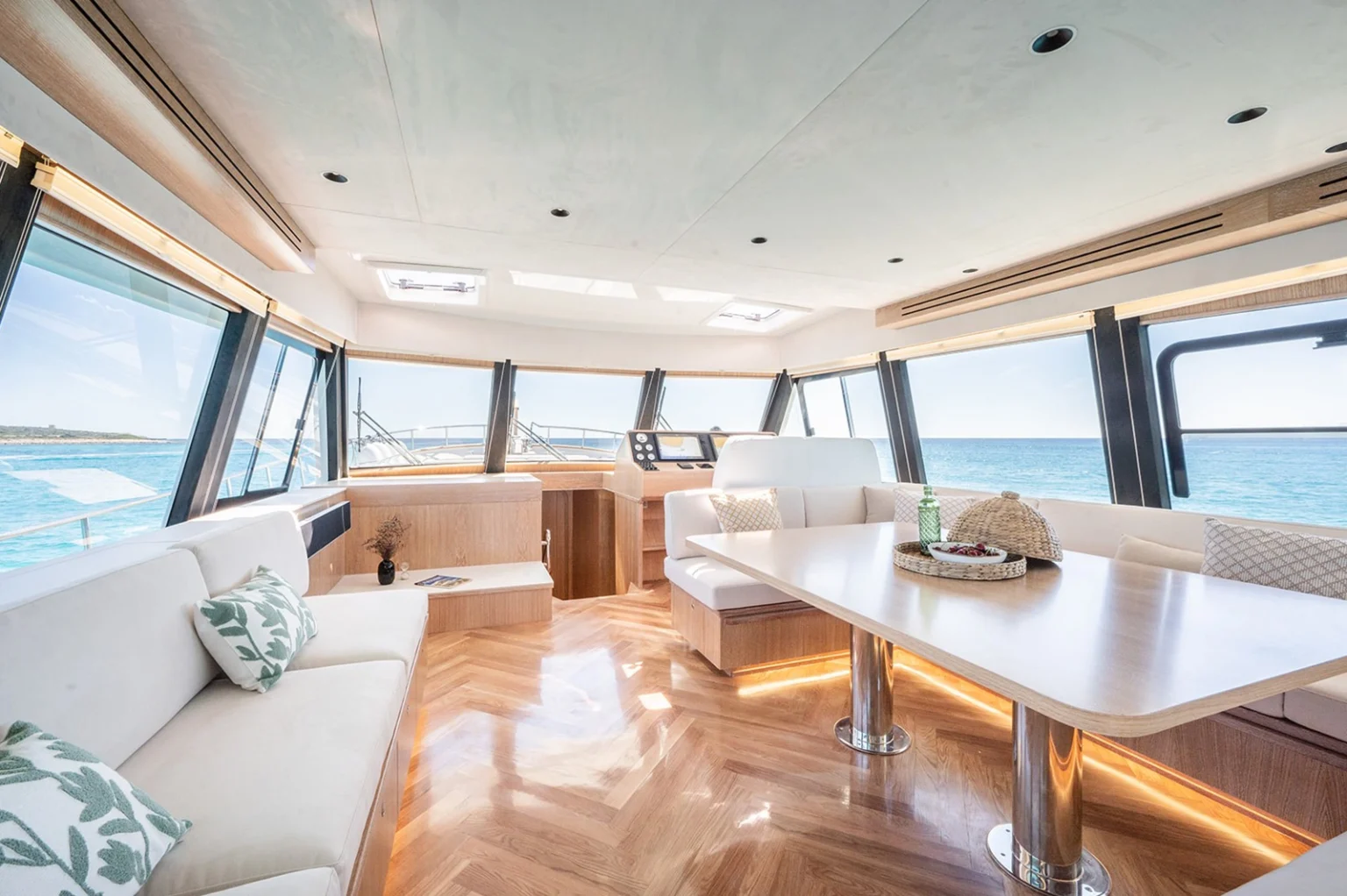 SASGAYACHTS_MENORQUIN_68FB_interior_9