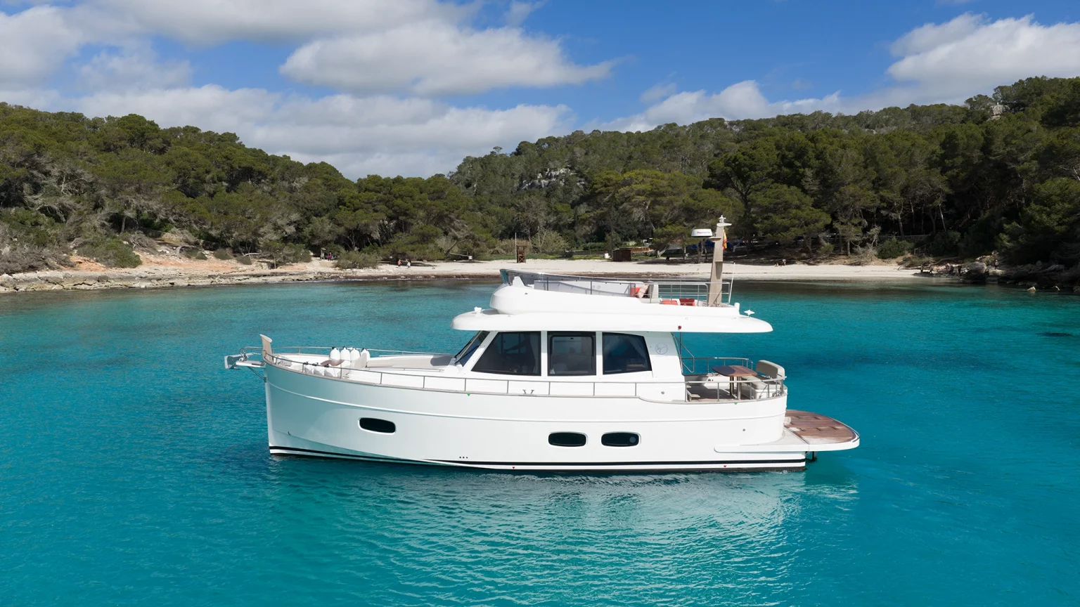 SASGAYACHTS_MENORQUIN_48FB_exterior_14