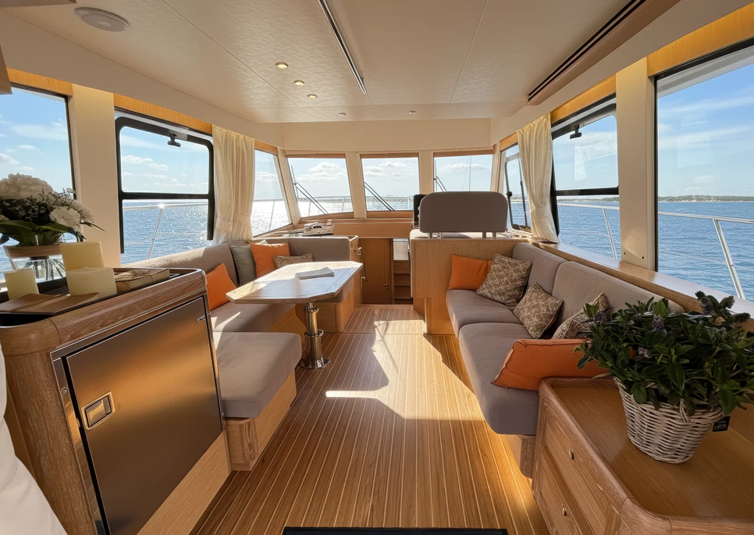 SASGAYACHTS_MENORQUIN_48FB_interior_1