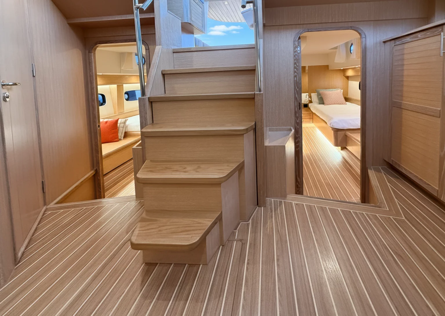 SASGAYACHTS_MENORQUIN_48FB_interior_8
