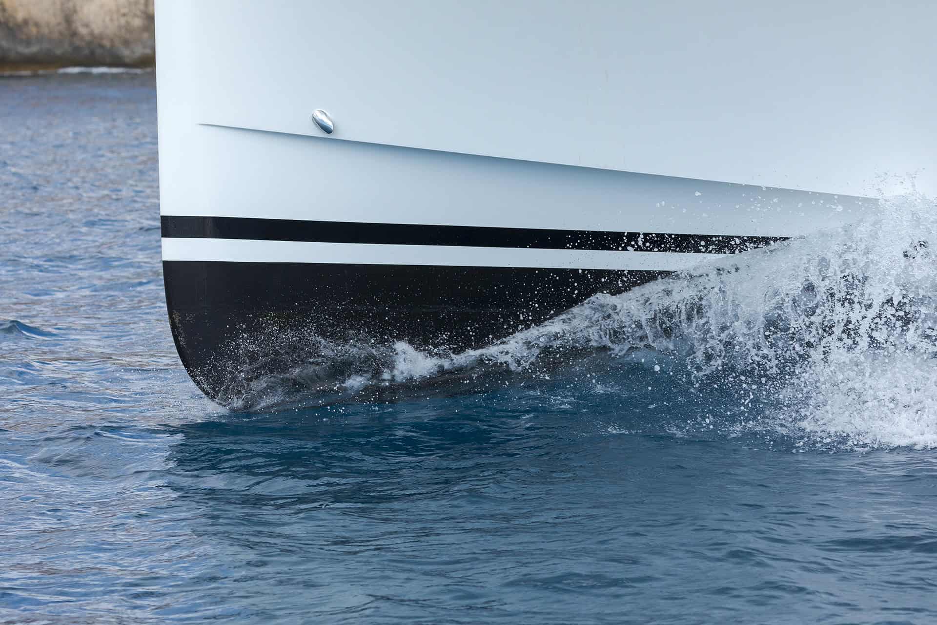 eficiencia en el mar 2 sasga yachts menorquin semidesplazamiento casco