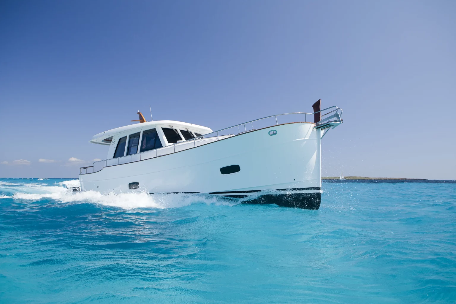 SASGAYACHTS_MENORQUIN_42HT_exterior_2