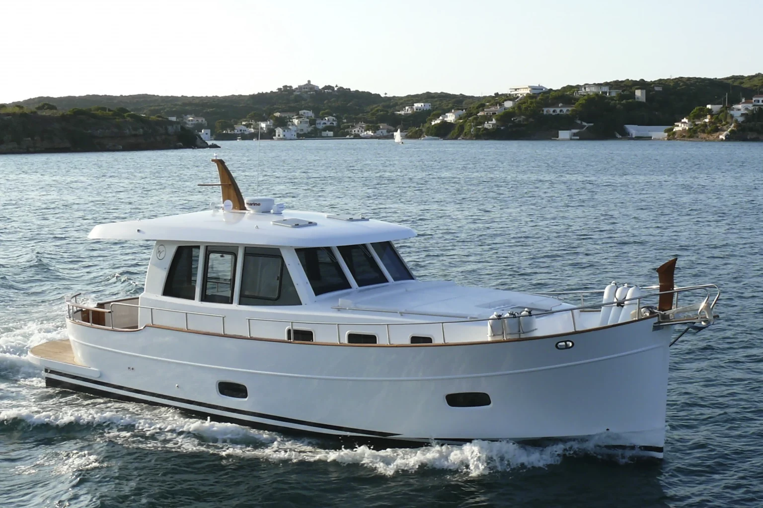 SASGAYACHTS_MENORQUIN_42HT_exterior_3